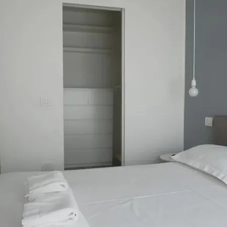 Apartamento Orea Spiti- Modern Mantegna Arco Della Pace District *